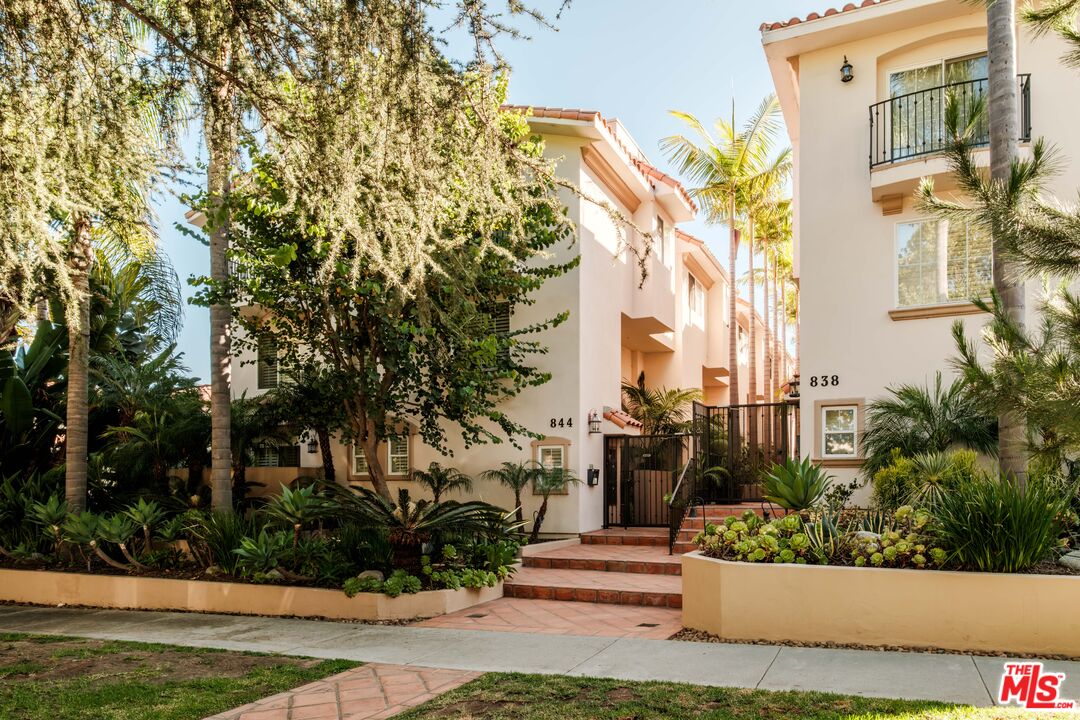 844 17th St Unit: 105