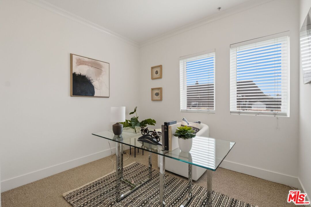 906 S Serrano Ave Unit: 401