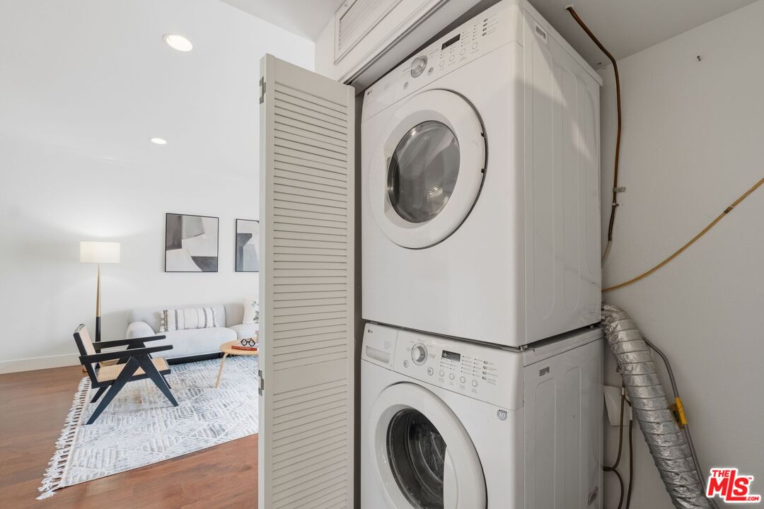 906 S Serrano Ave Unit: 401