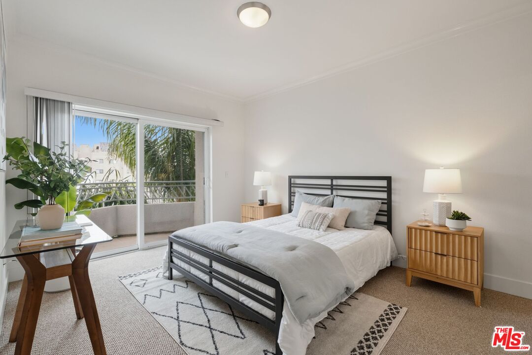 906 S Serrano Ave Unit: 401