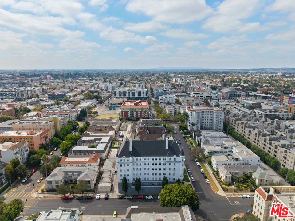 906 S Serrano Ave Unit: 401