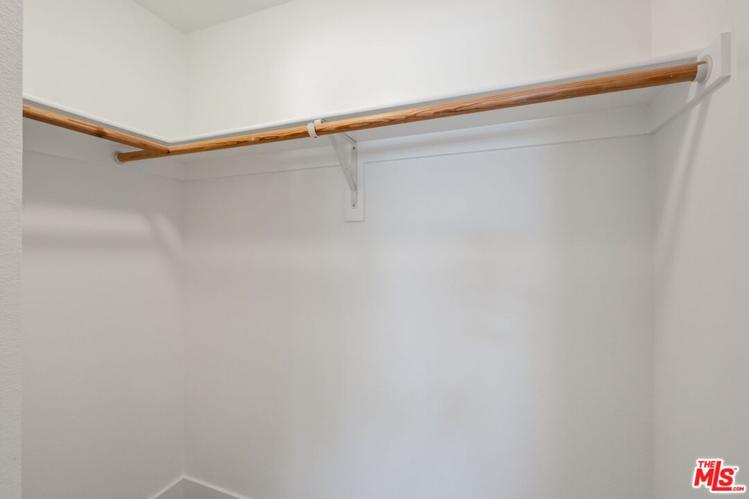 906 S Serrano Ave Unit: 401