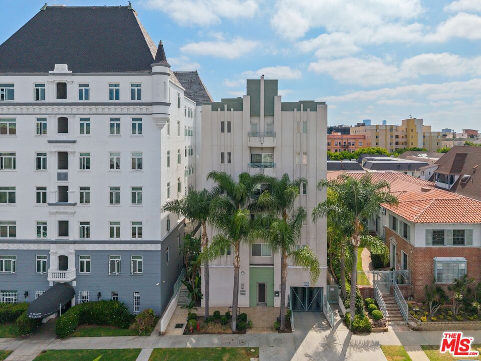 906 S Serrano Ave Unit: 401