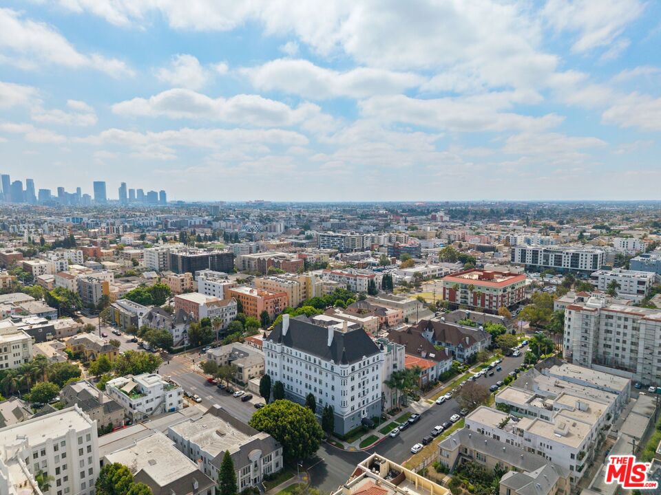 906 S Serrano Ave Unit: 401