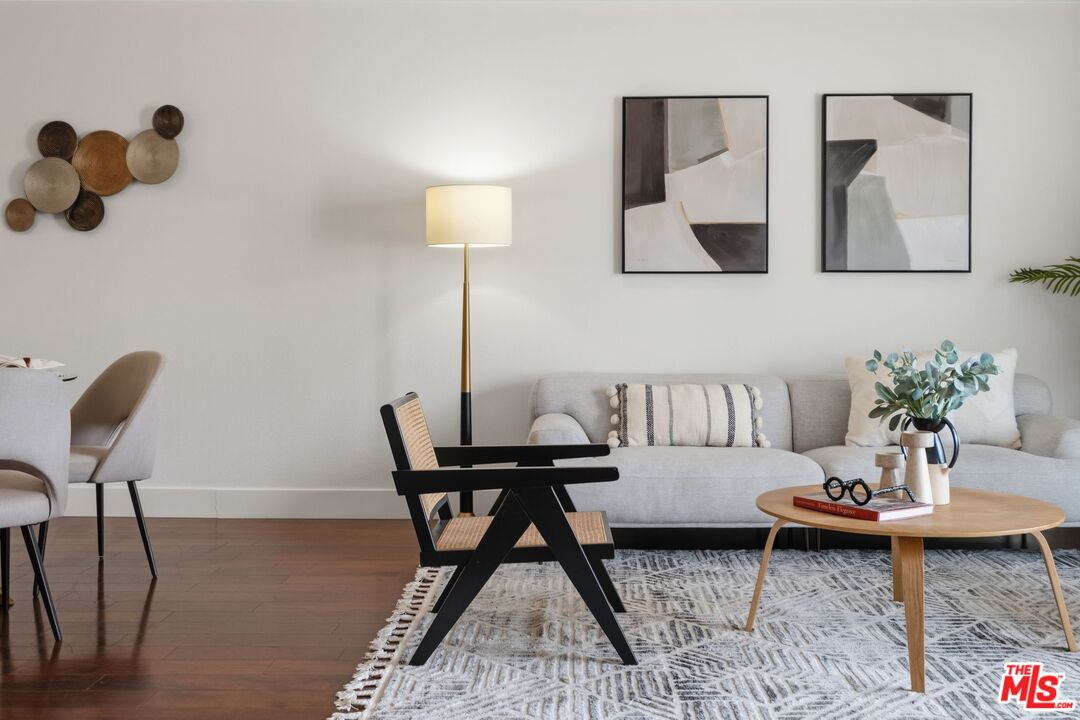906 S Serrano Ave Unit: 401