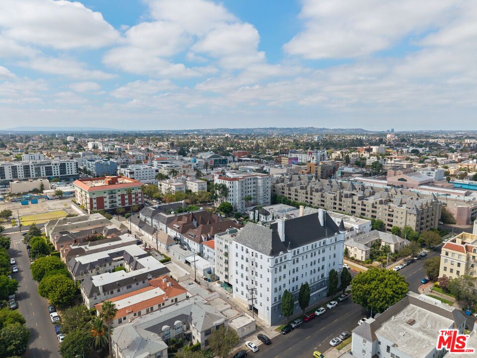 906 S Serrano Ave Unit: 401
