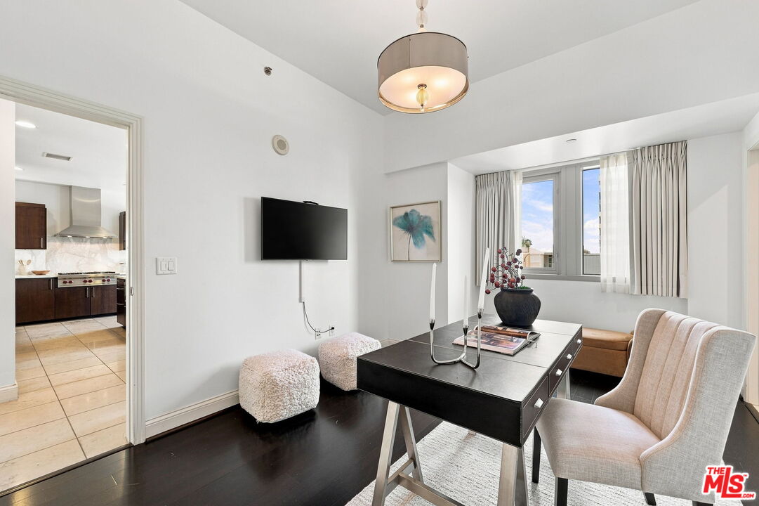 10800 Wilshire Blvd Unit: 403