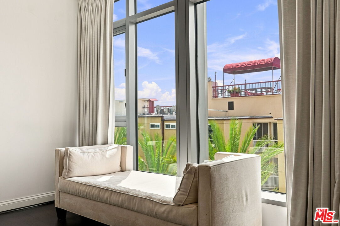 10800 Wilshire Blvd Unit: 403