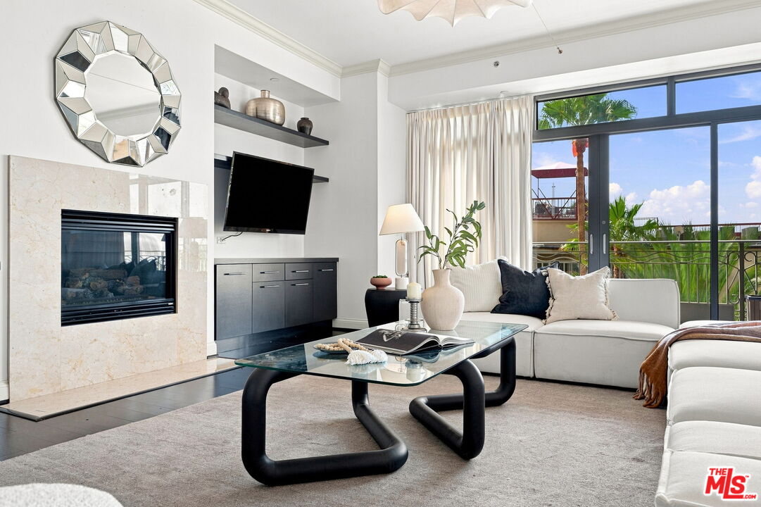 10800 Wilshire Blvd Unit: 403