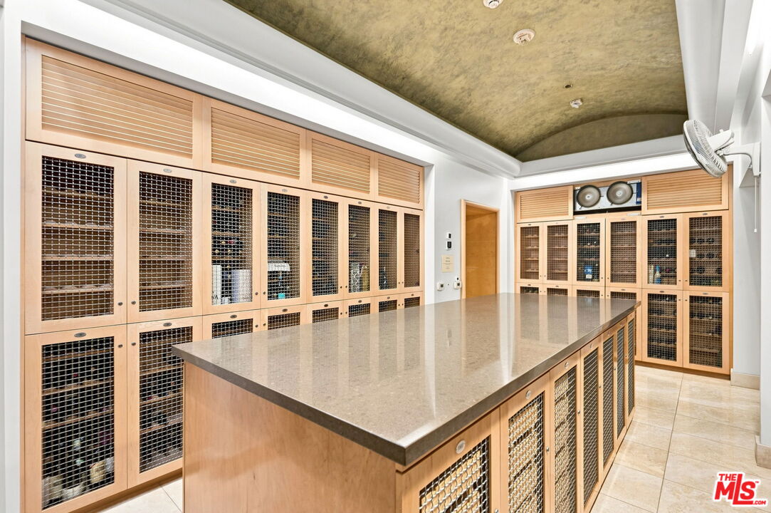 10800 Wilshire Blvd Unit: 403