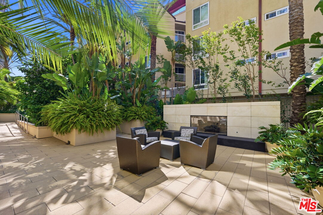 10800 Wilshire Blvd Unit: 403