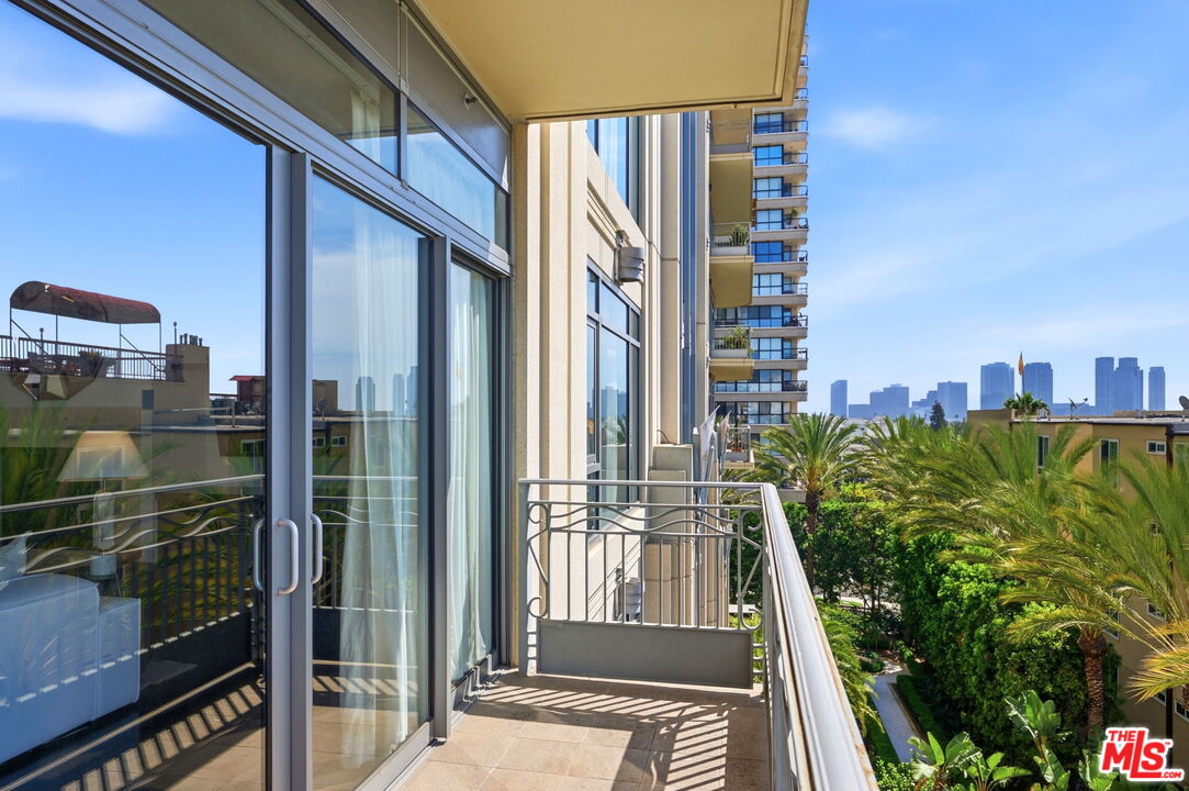 10800 Wilshire Blvd Unit: 403