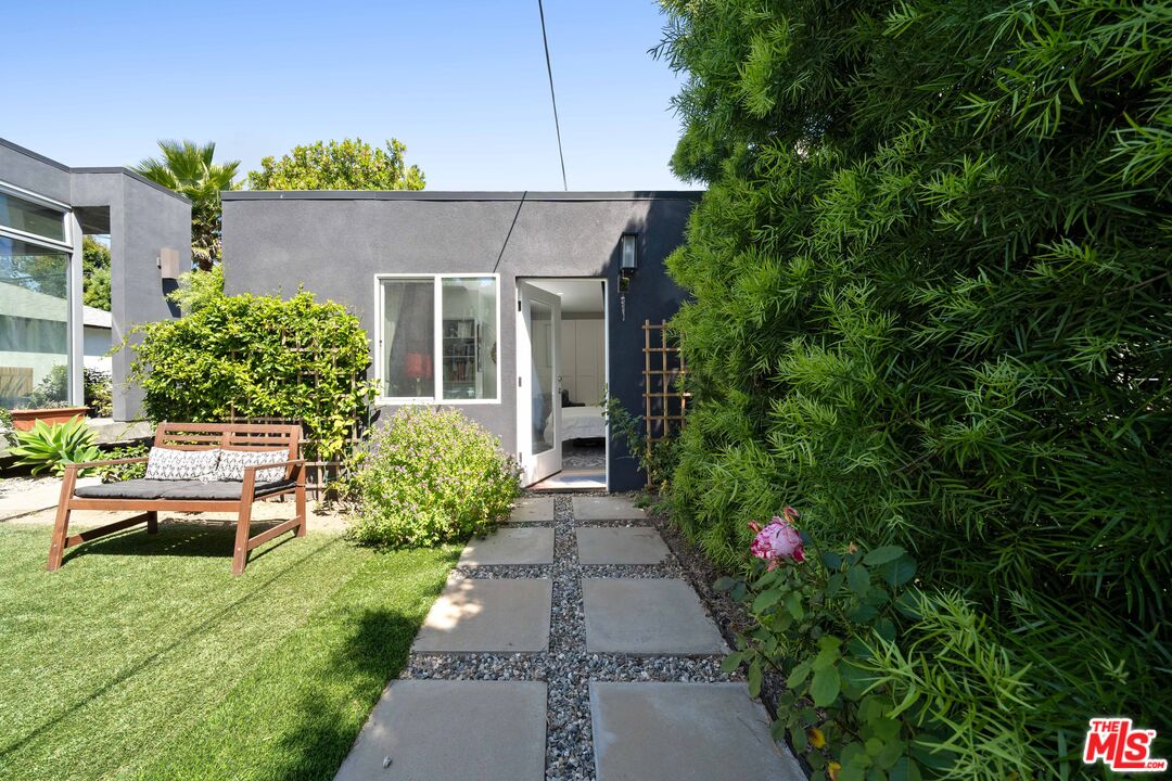 2817 Virginia Ave