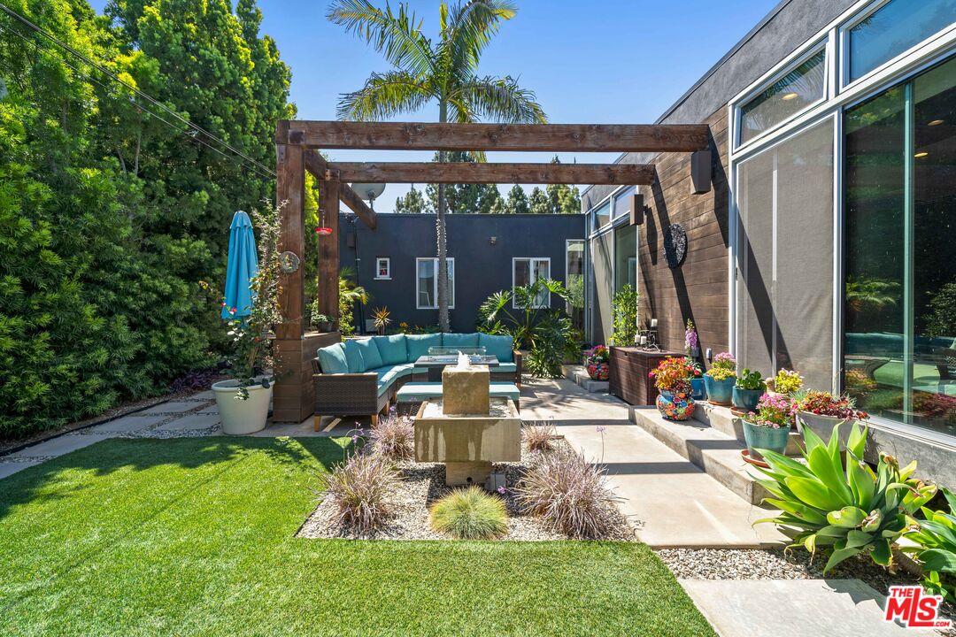 2817 Virginia Ave