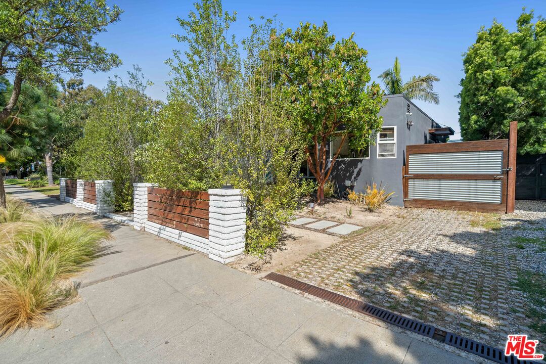 2817 Virginia Ave