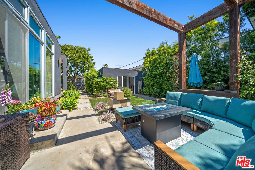 2817 Virginia Ave