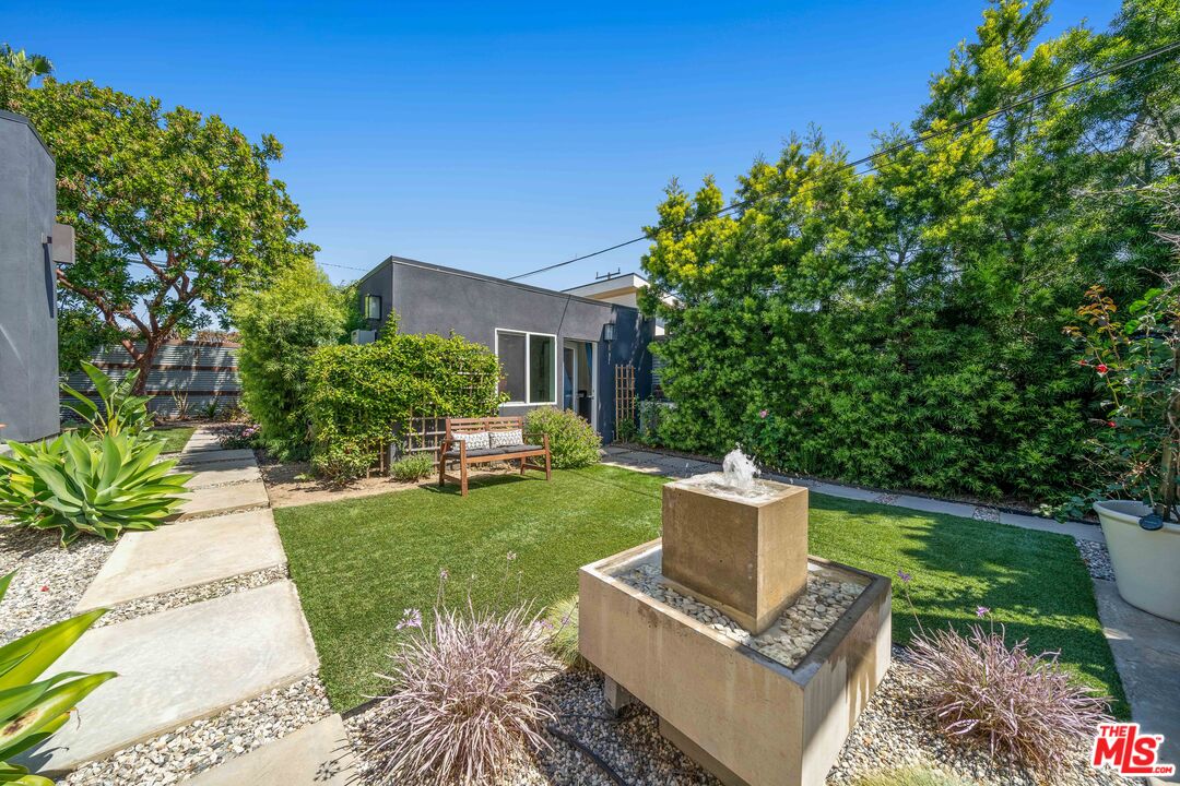 2817 Virginia Ave