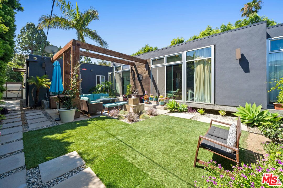 2817 Virginia Ave