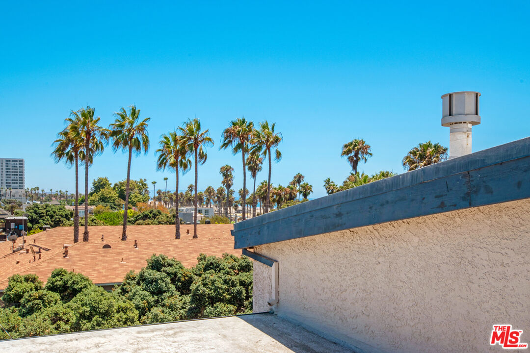 2221 Ocean Ave Unit: 308
