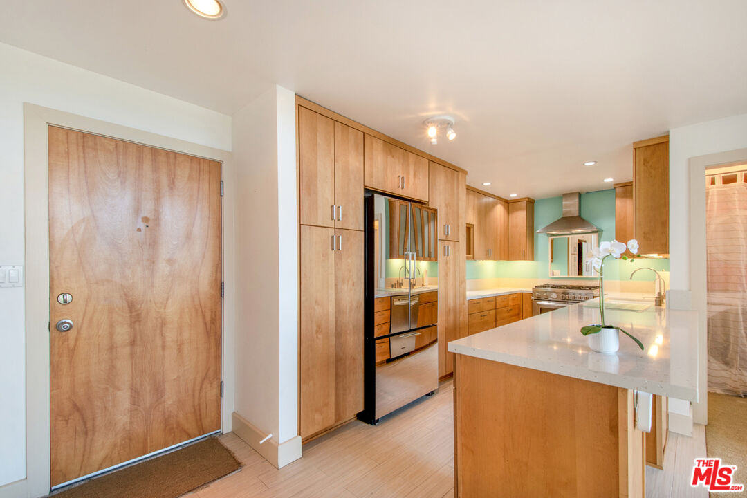 2221 Ocean Ave Unit: 308