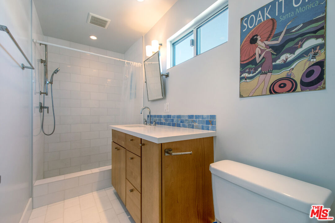2221 Ocean Ave Unit: 308