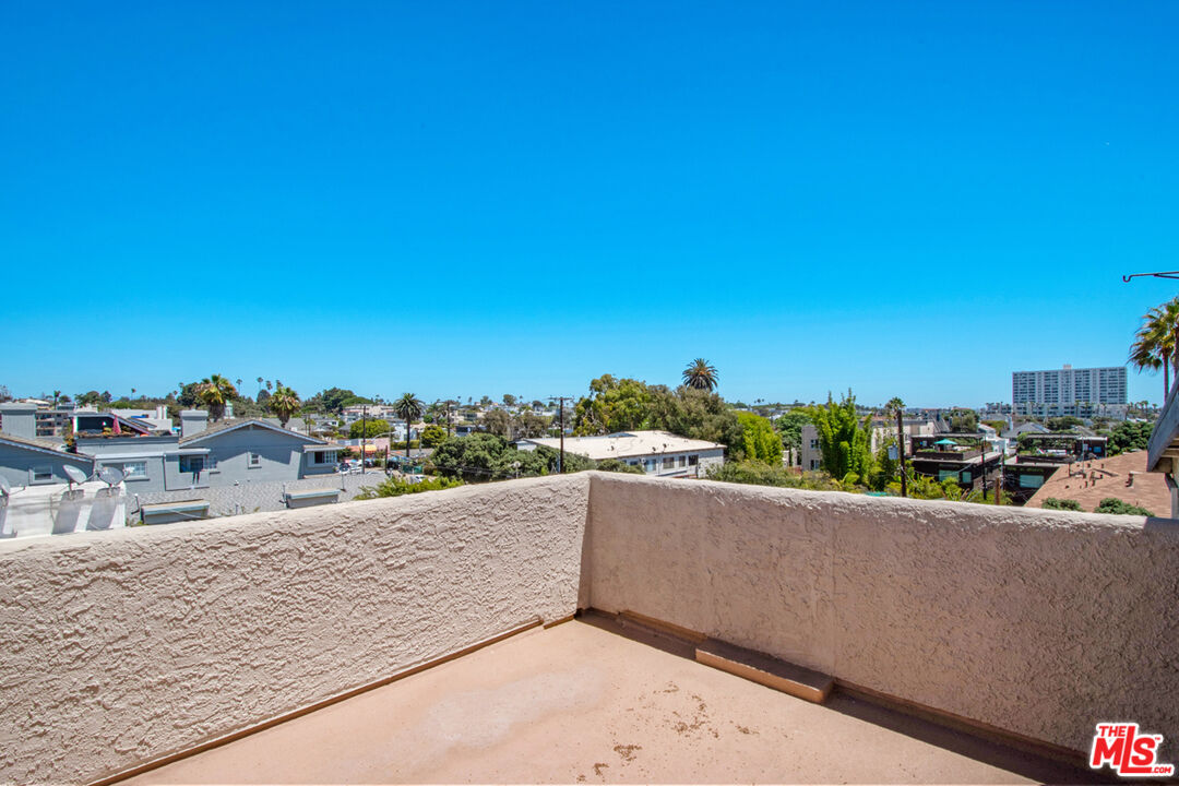 2221 Ocean Ave Unit: 308