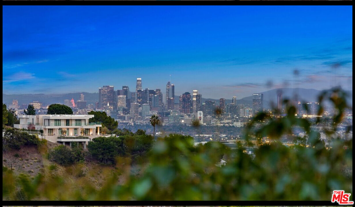 10216 Cielo Dr