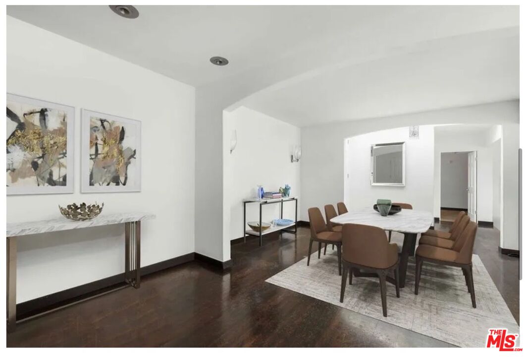 10216 Cielo Dr