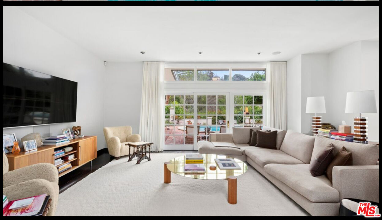 10216 Cielo Dr