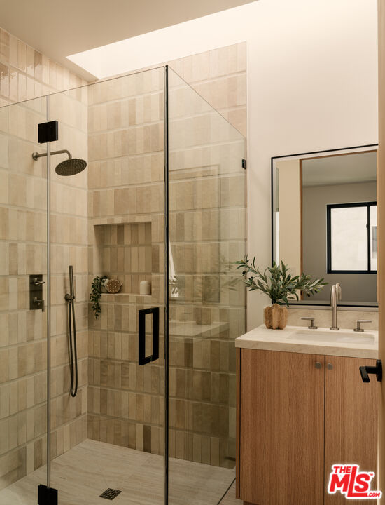 2121 Curtis Ave Unit: A