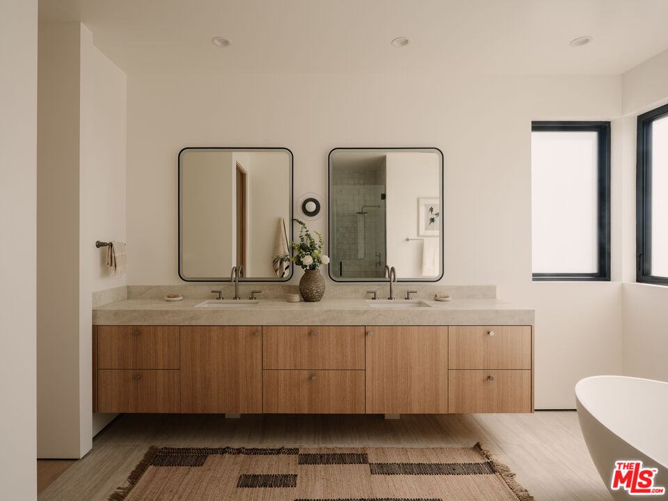 2121 Curtis Ave Unit: A