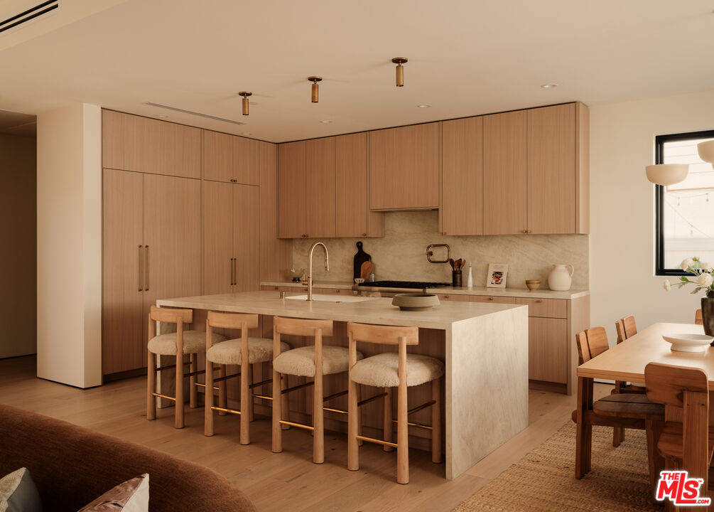 2121 Curtis Ave Unit: A