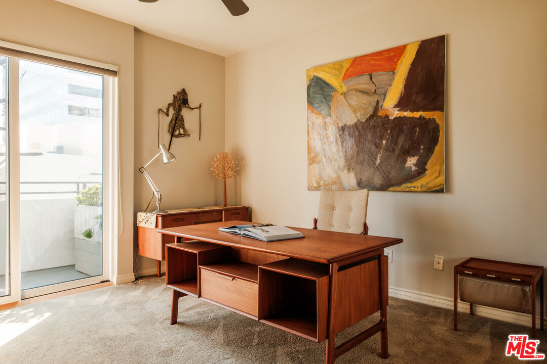 1176 Wellesley Ave Unit: 2