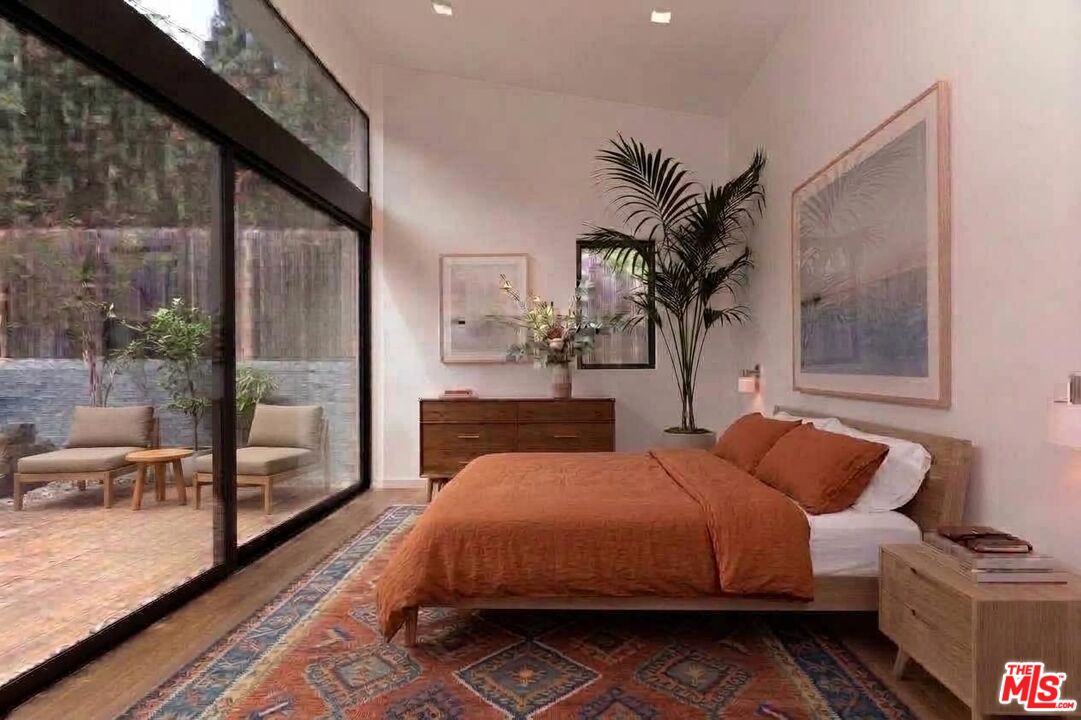 7102 Pacific View Dr