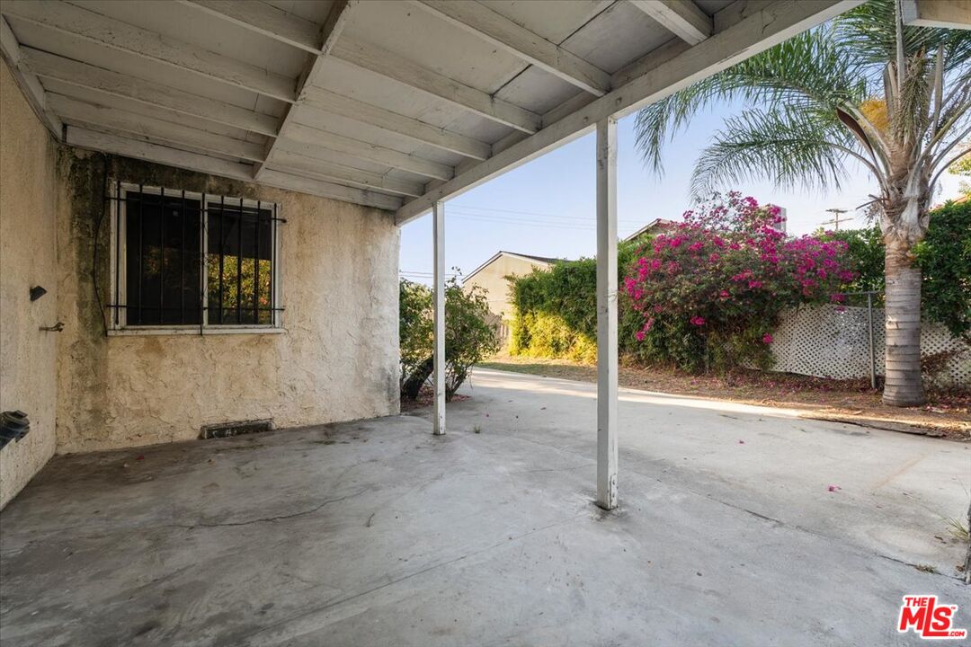 2548 Casitas Ave