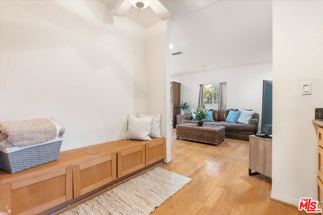 2548 Casitas Ave