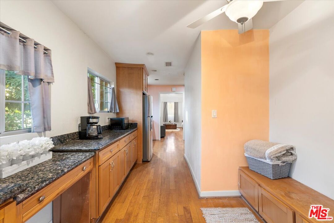 2548 Casitas Ave