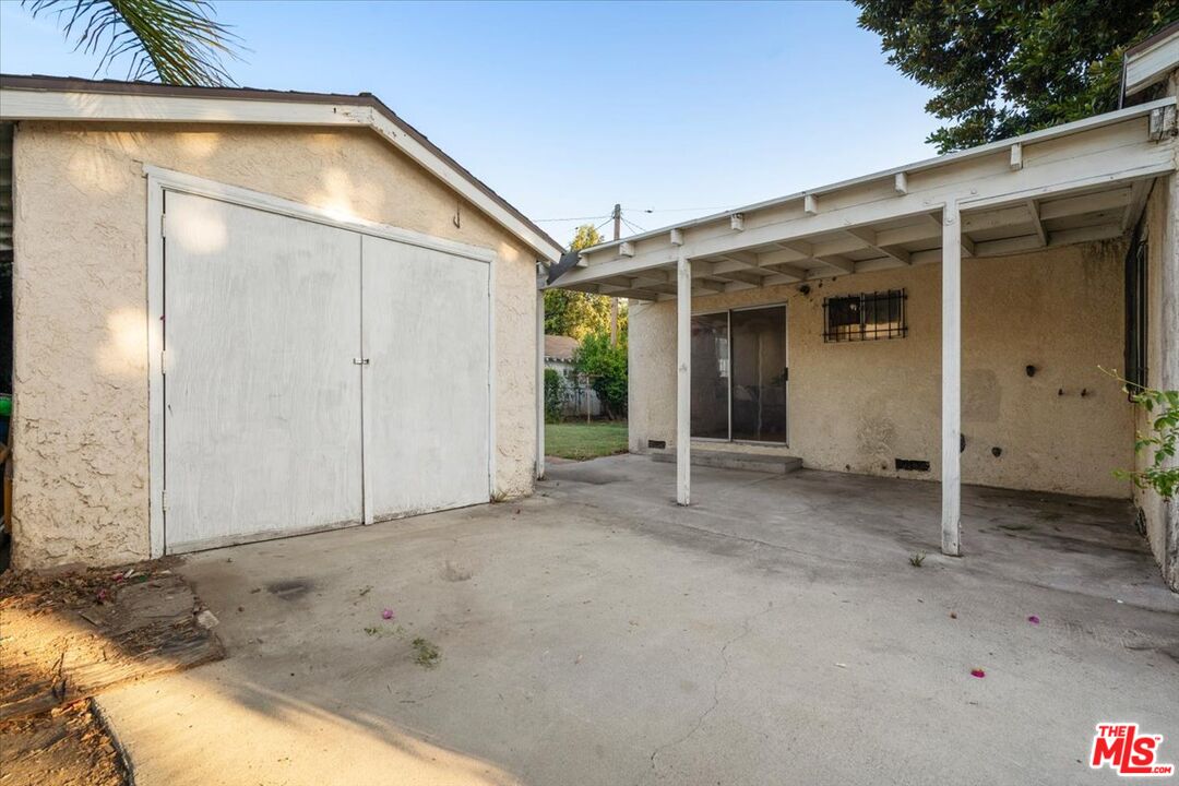 2548 Casitas Ave