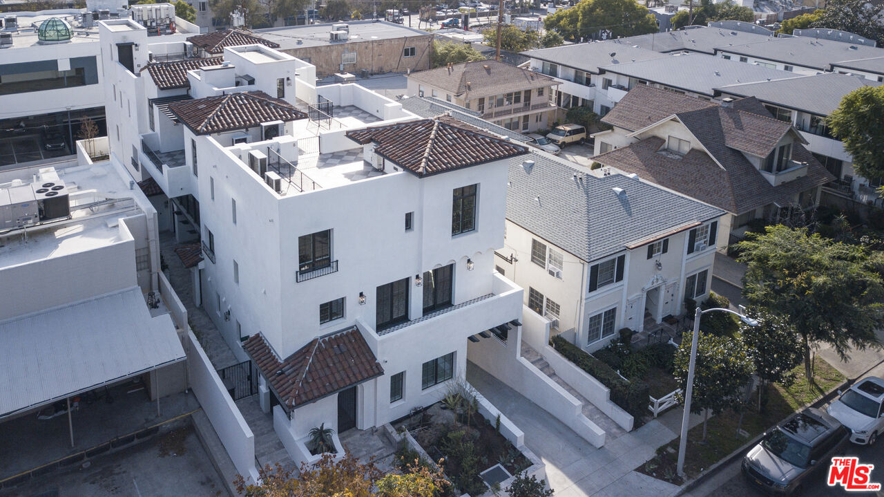 7914 NORTON AVE Unit: 202