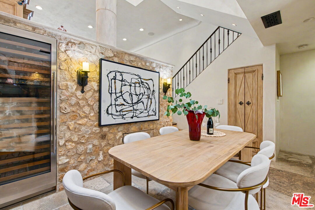 2408 34th St Unit: 4