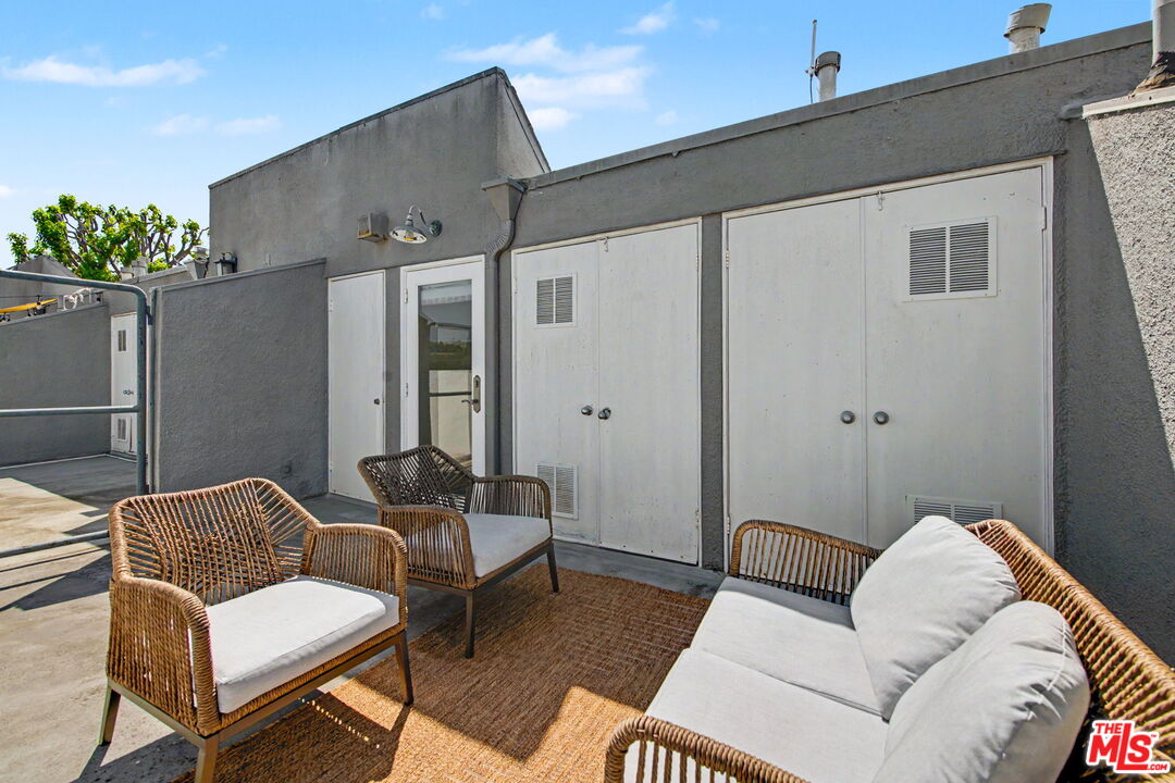2408 34th St Unit: 4
