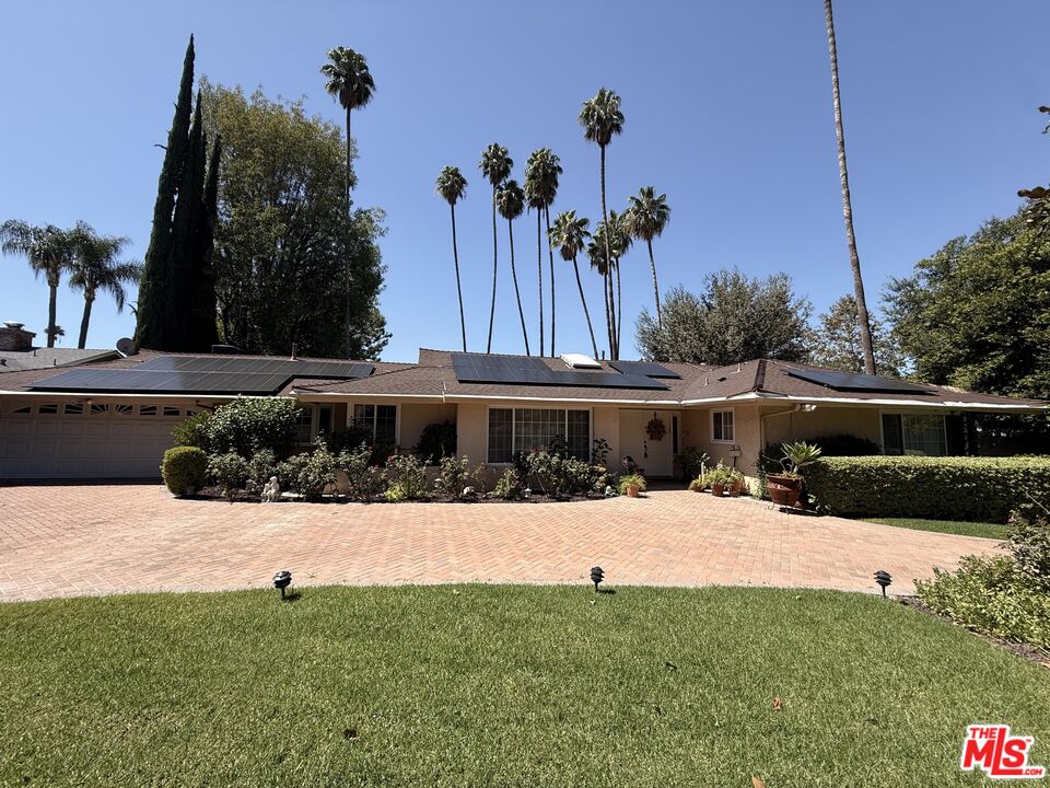 5429 Corbin Ave