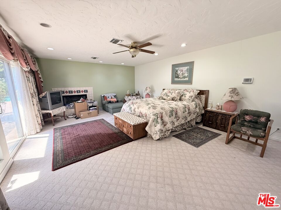5429 Corbin Ave