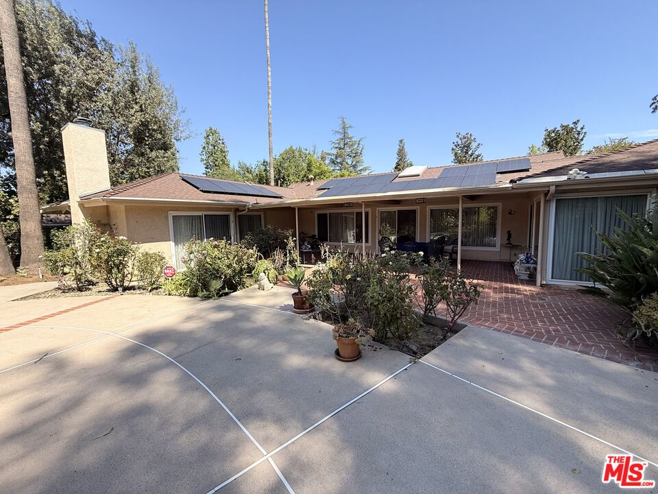 5429 Corbin Ave