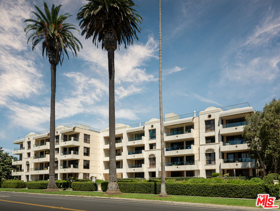 701 Ocean Ave Unit: 301