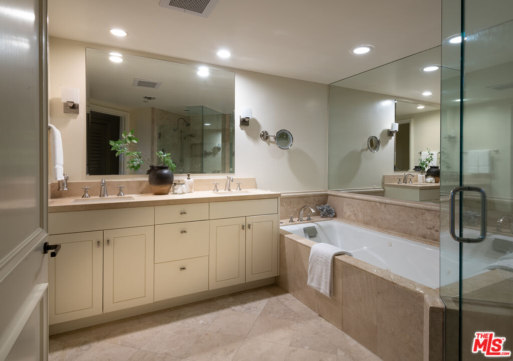 701 Ocean Ave Unit: 301