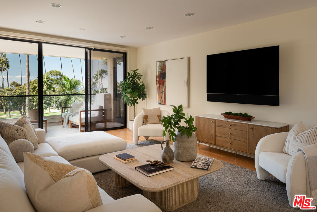 701 Ocean Ave Unit: 301