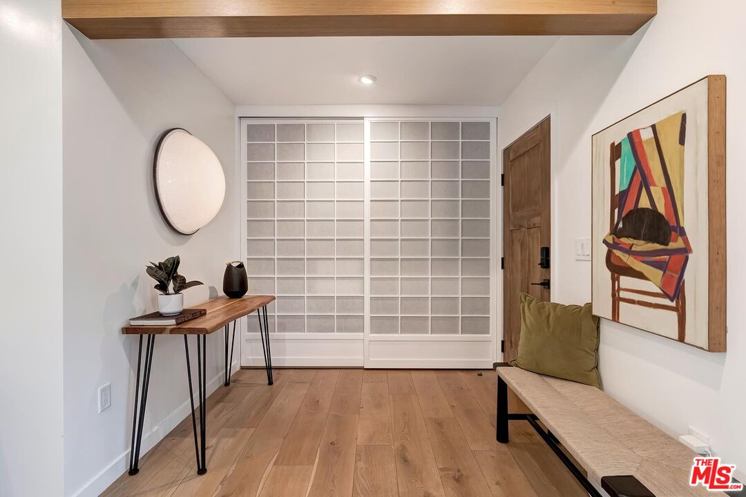 2211 Ashland Ave