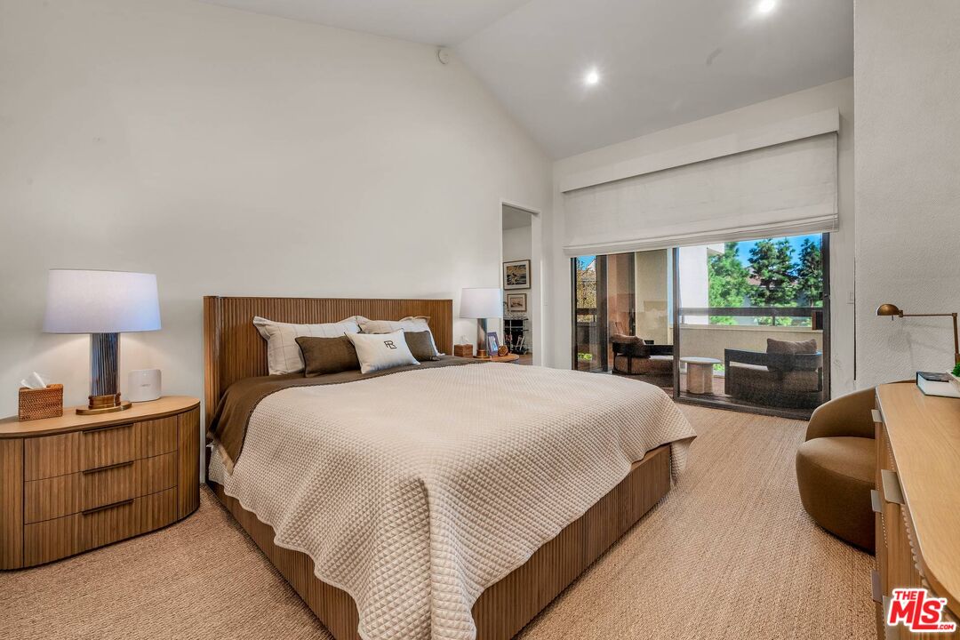 2122 Century Park Ln Unit: 402