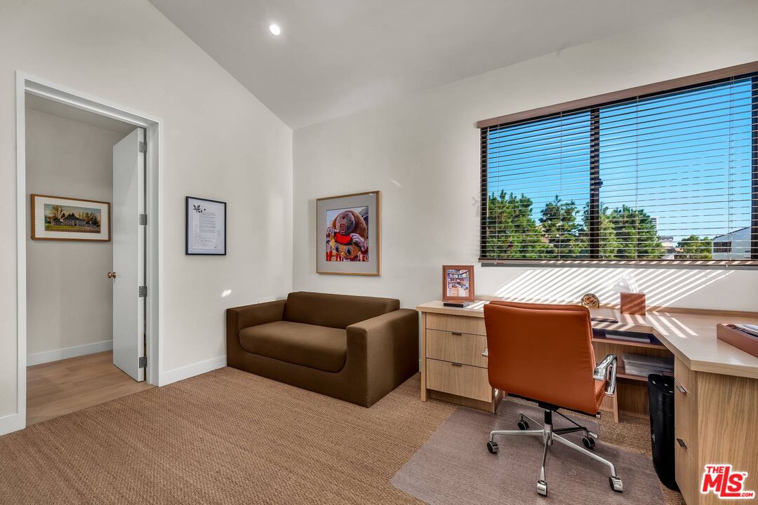 2122 Century Park Ln Unit: 402